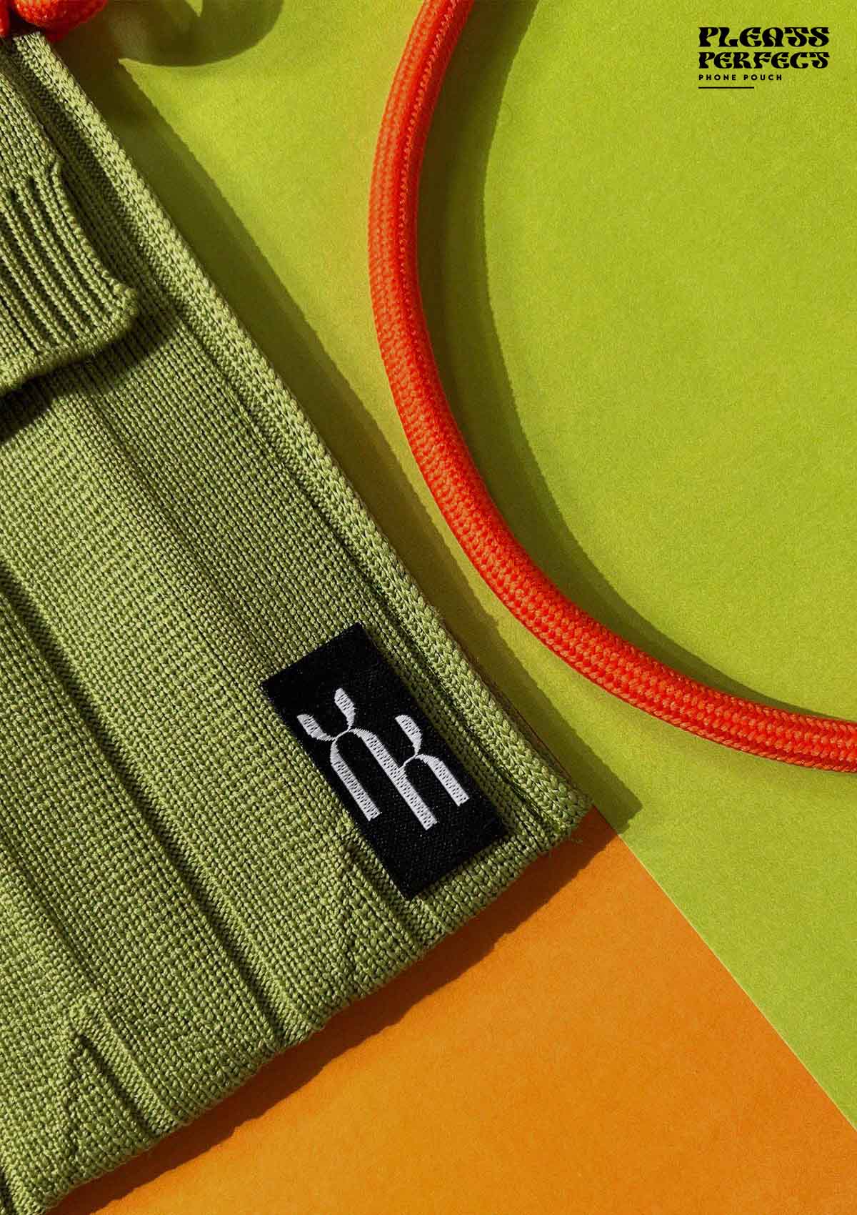 Pleats Perfect Phone Pouch (Olive Green)