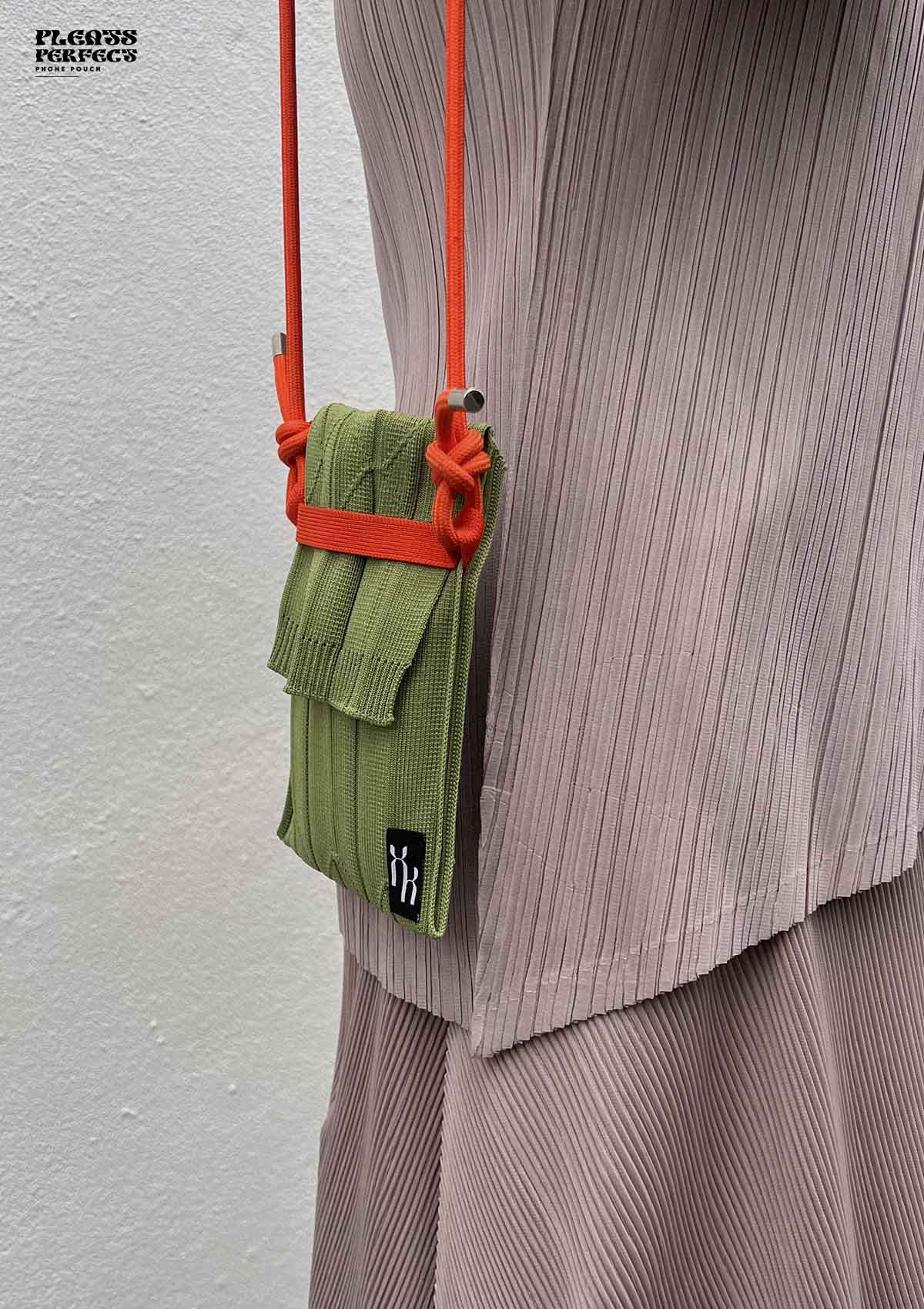 Pleats Perfect Phone Pouch (Lavender Purple)