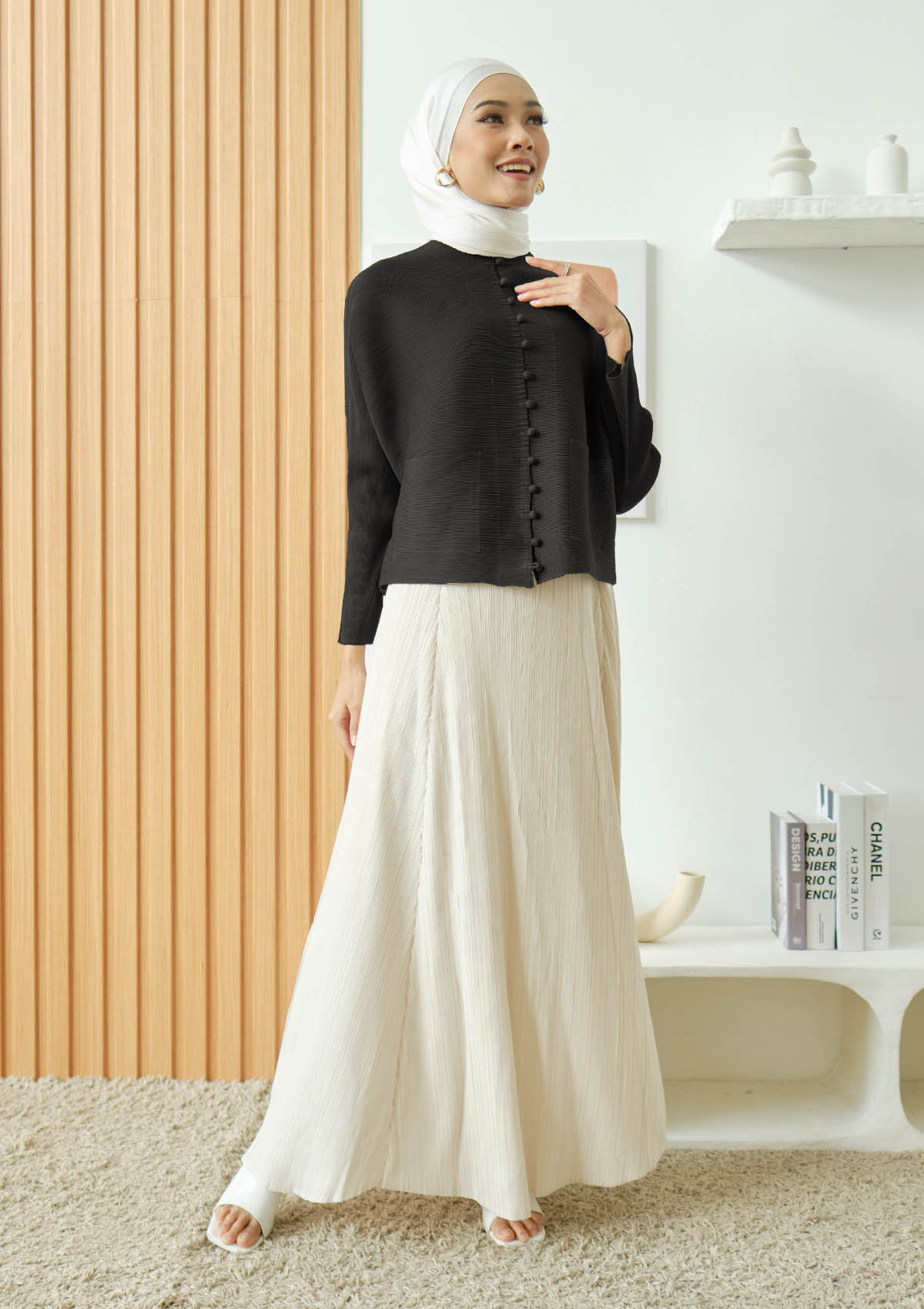 Riley Black Front Pocket Pleated Top
