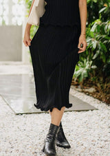 Bella Black Midi Scallop Trim Pleated Skirt
