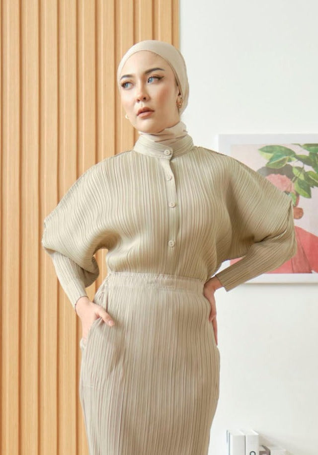 Gia Champagne Puffed Sleeve Pleated Top